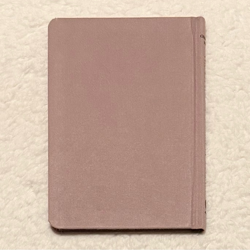 Fashion Books - Picture 4 of 10